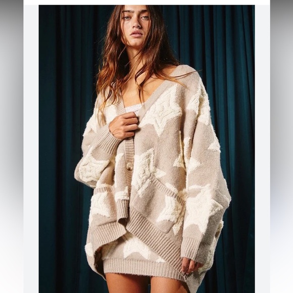 🎉New Cozy Stylish Taupe Oversized Star Cardigan + Skirt Set. Sizes 2-16 - Picture 13 of 15